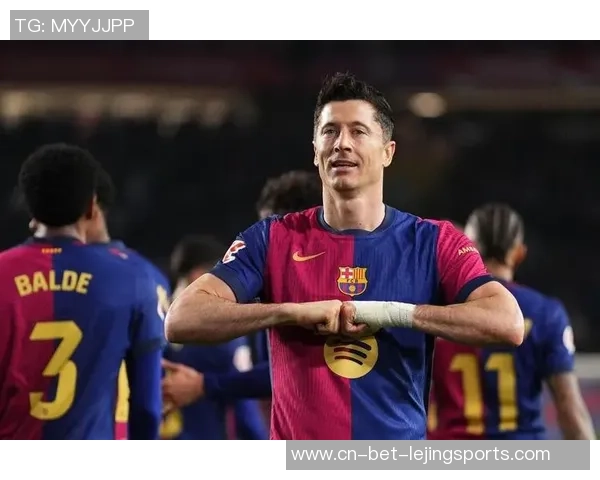 清晨4点，巴萨再战欧冠，6大悍将缺阵，4231阵型莱万亚马尔出战！
